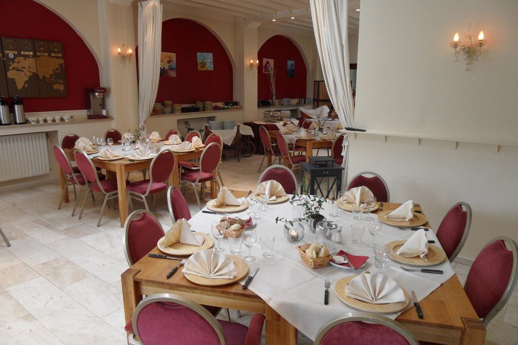 Hotel Admiraal Ланакен Екстериор снимка
